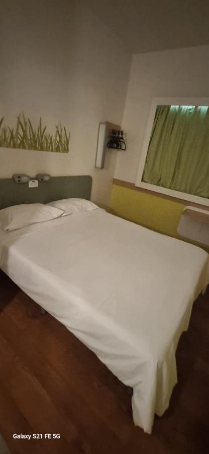 Ibis Budget Nao Me Toque Nao-Me-Toque Bagian luar foto